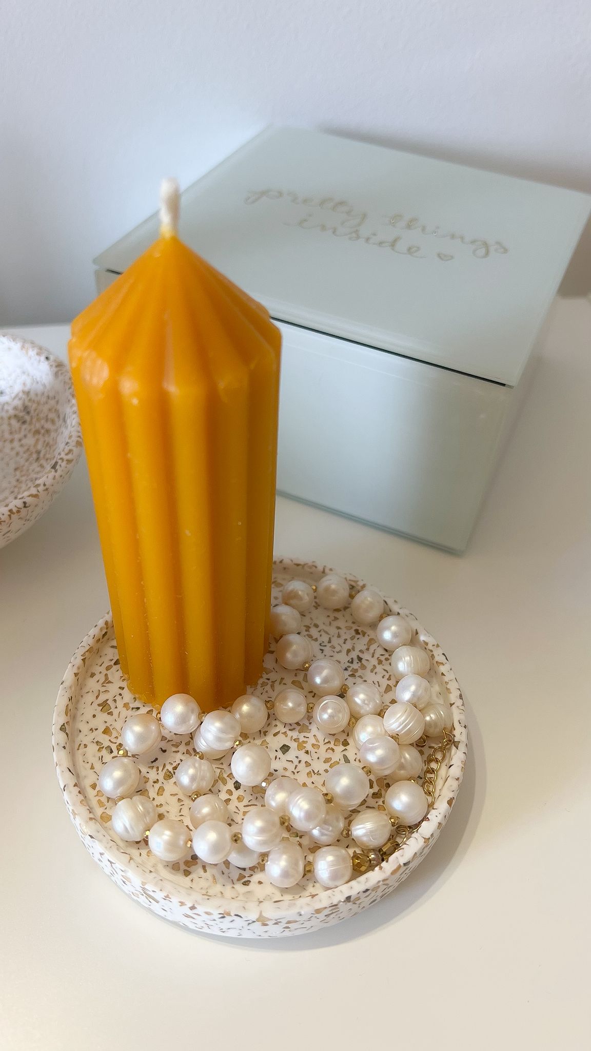 Suport Rotund Terrazzo – piesă unicat, creată cu gândul la frumos și funcțional - imagine 2