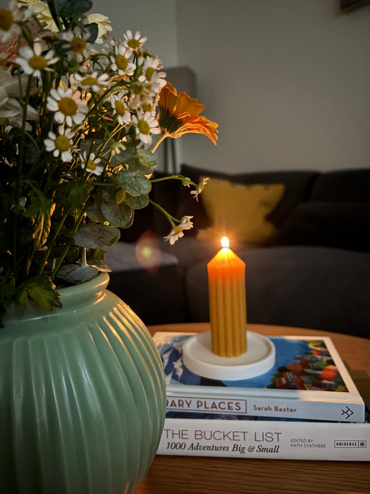 Suport Rotund Alb – formă simplă, eleganță naturală - imagine 2