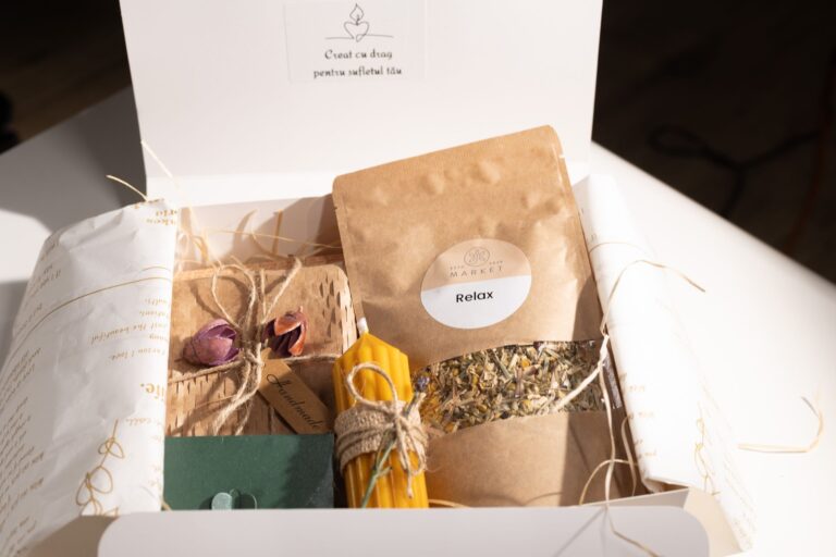 Lumânări din ceară naturală de albine și cadouri handmade: magia micilor detalii