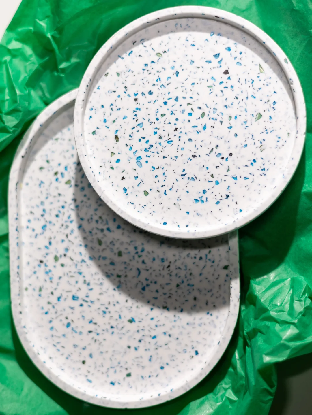 Suport Rotund Terrazzo – piesă unicat, creată cu gândul la frumos și funcțional - imagine 7