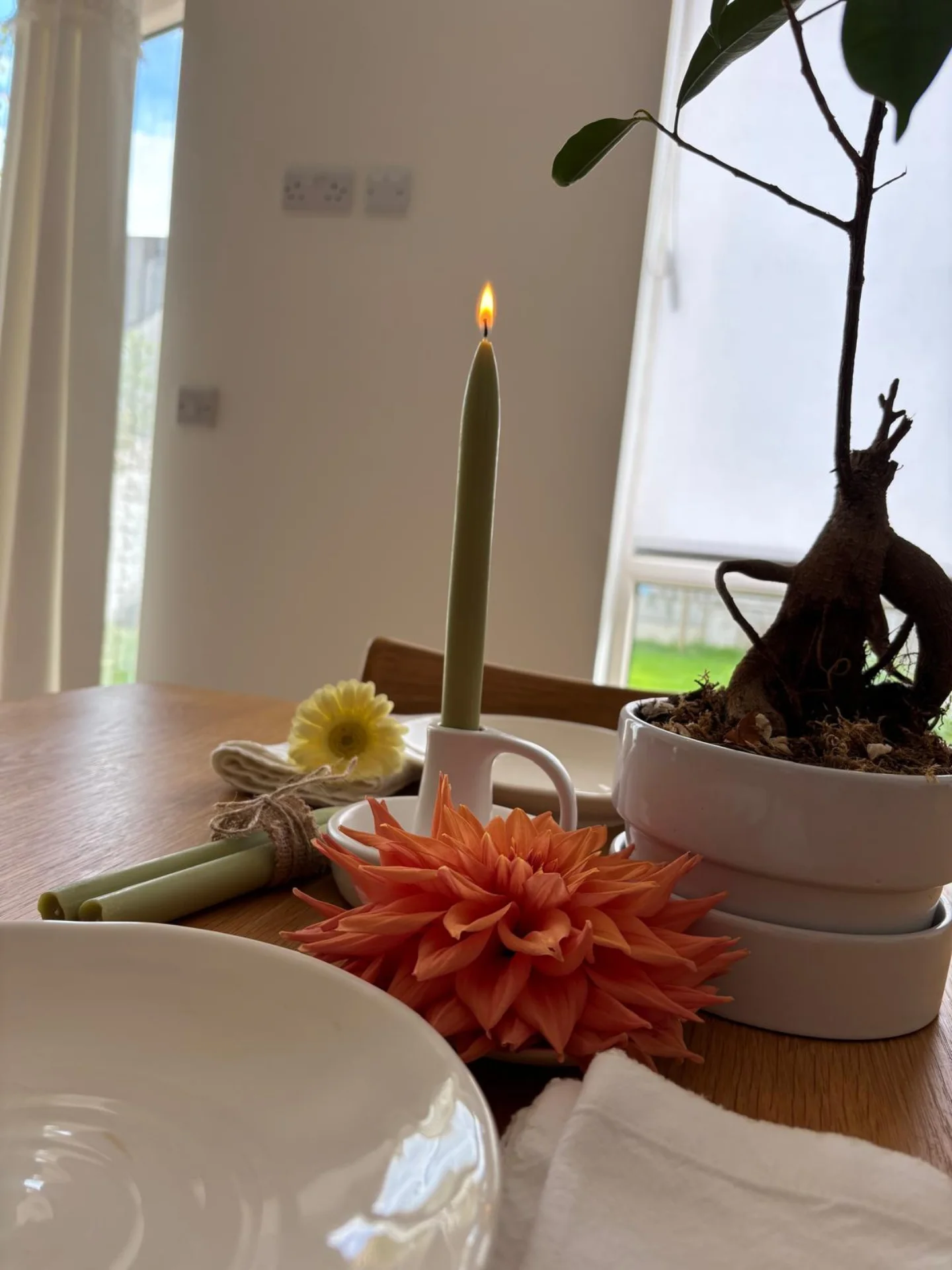 Lumânare Simplitate Olive – detaliul care înveselește spațiul - imagine 2