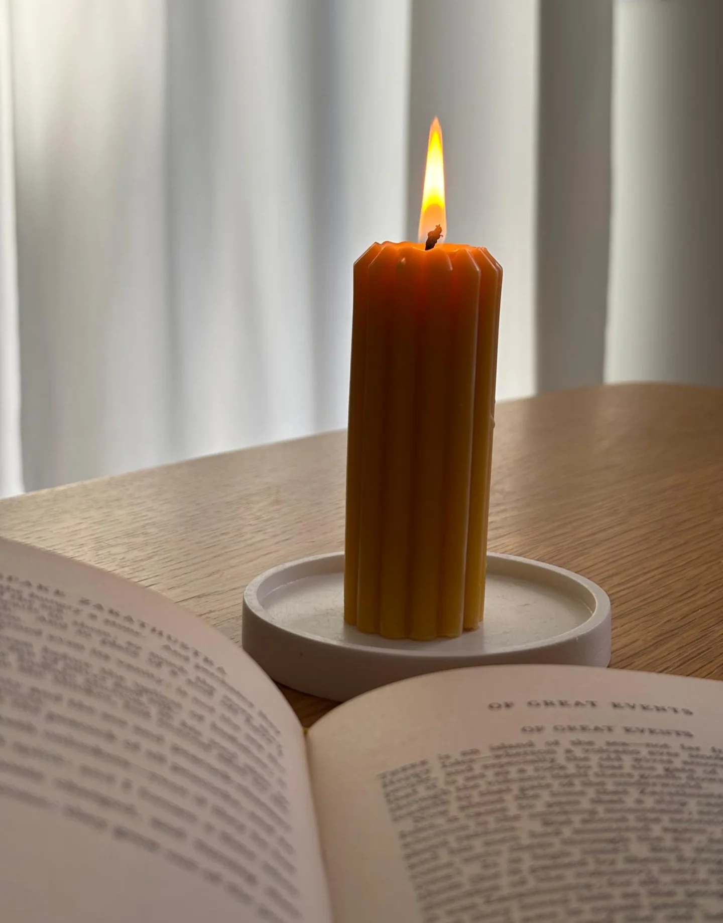 Suport Rotund Alb – formă simplă, eleganță naturală - imagine 5