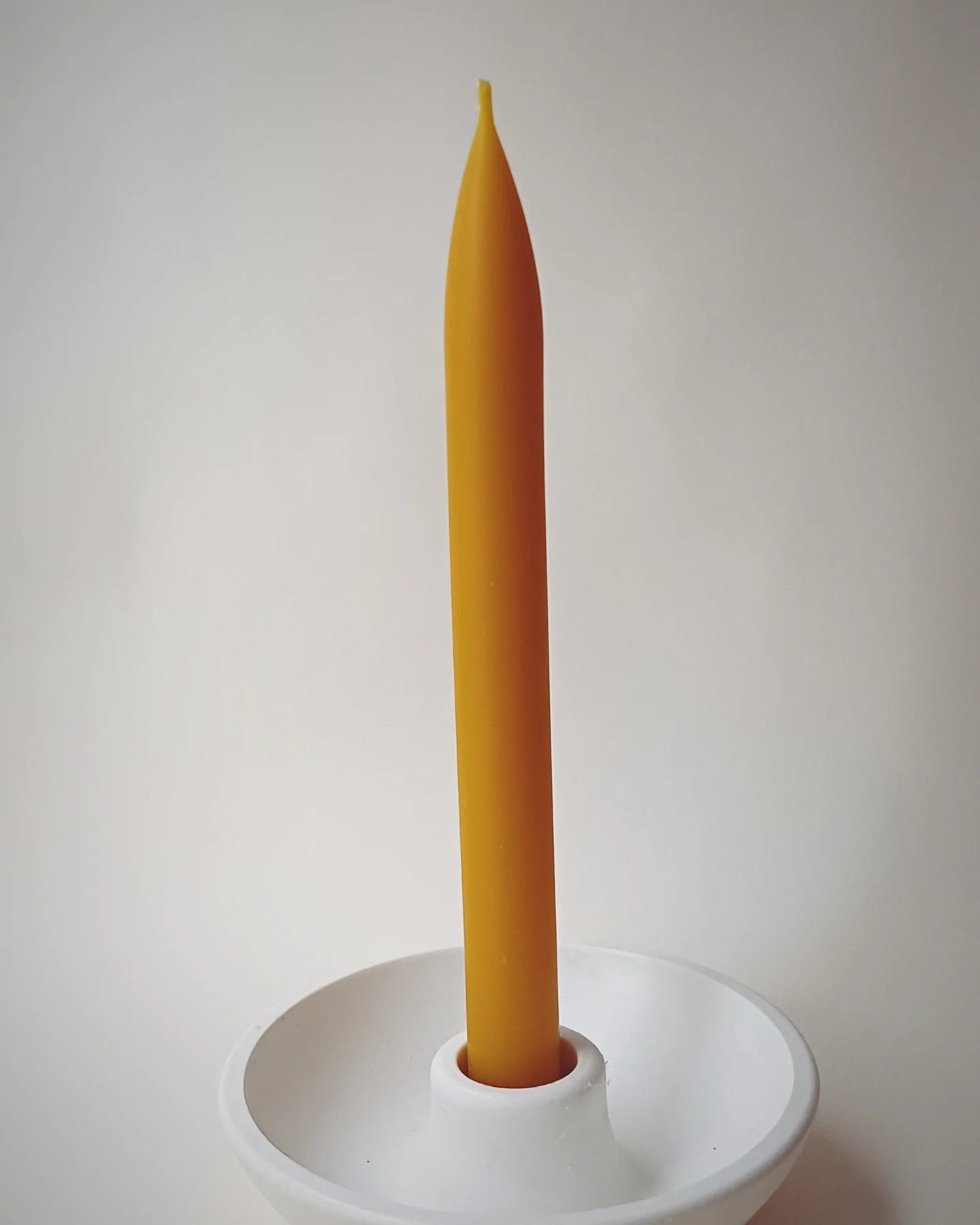 Lumânare Simplitate – frumusețea liniștii în cea mai pură formă