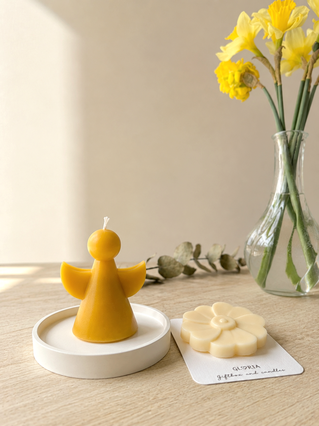 Gift box lumânare îngeraș, suport ceramic și odorizant